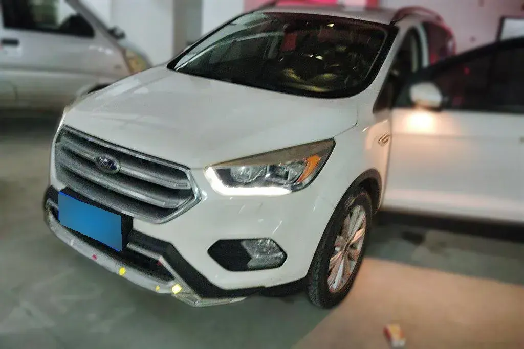 2017 Ford Kuga 2.0T 245HP L4 6AT