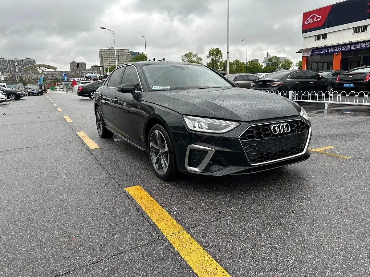 2020 Audi A4L 2.0T 190HP L4 7DCT