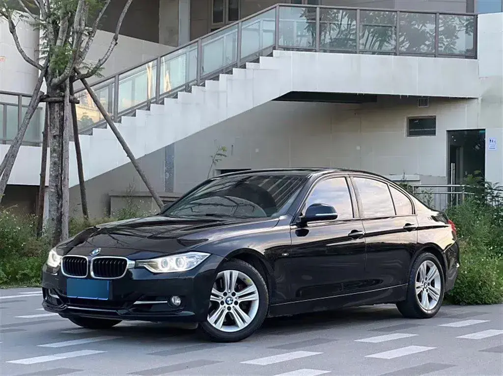 2013 BMW 3 Series 2.0T 245HP L4 8AT