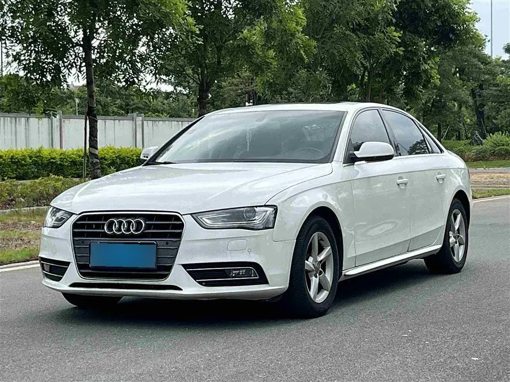 2013 Audi A4L 2.0T 180HP L4 CVT