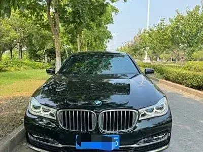 2017 BMW 7 Series 3.0T 326HP L6 8AT