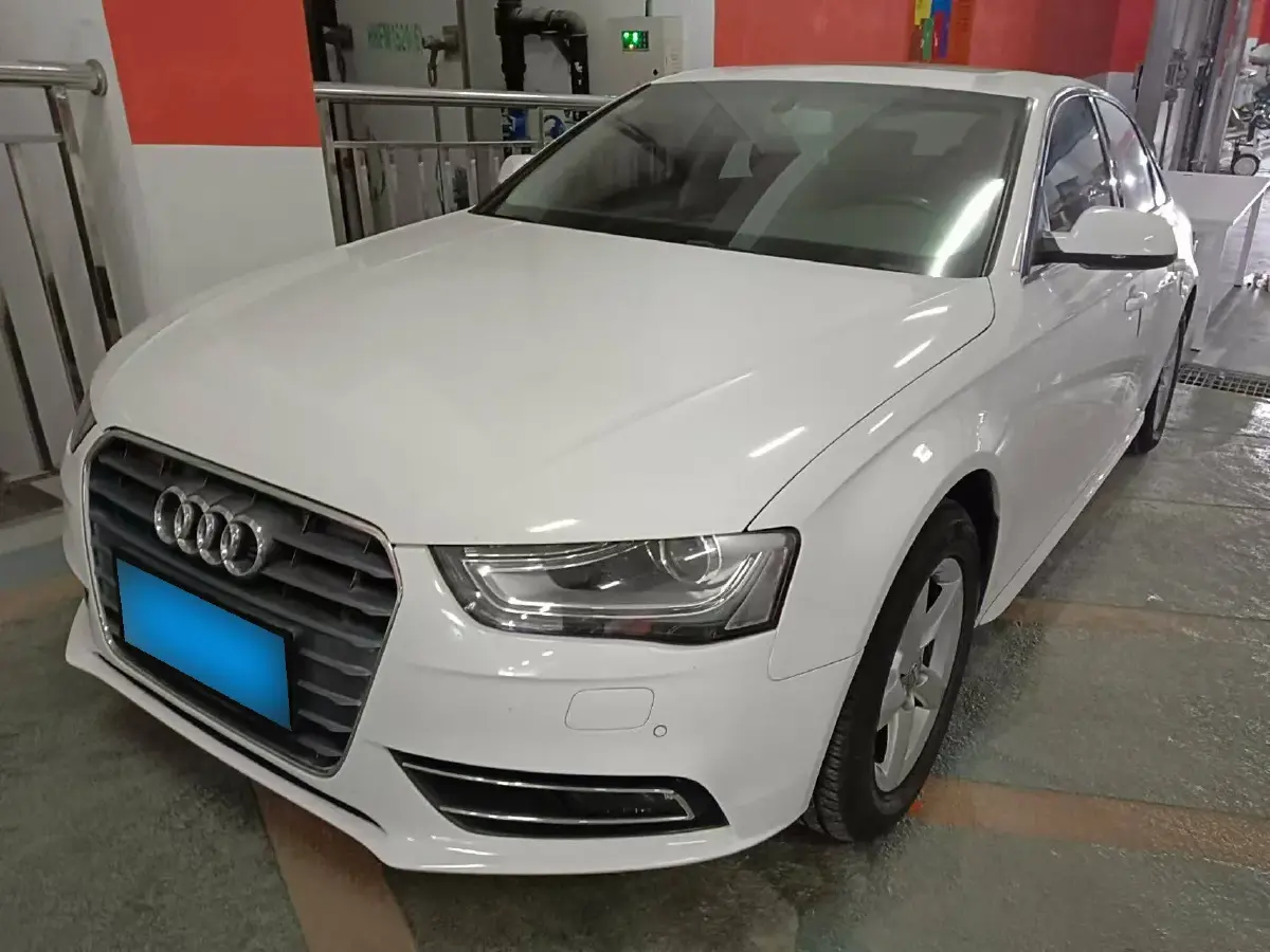 2013 Audi A4L 2.0T 180HP L4 CVT