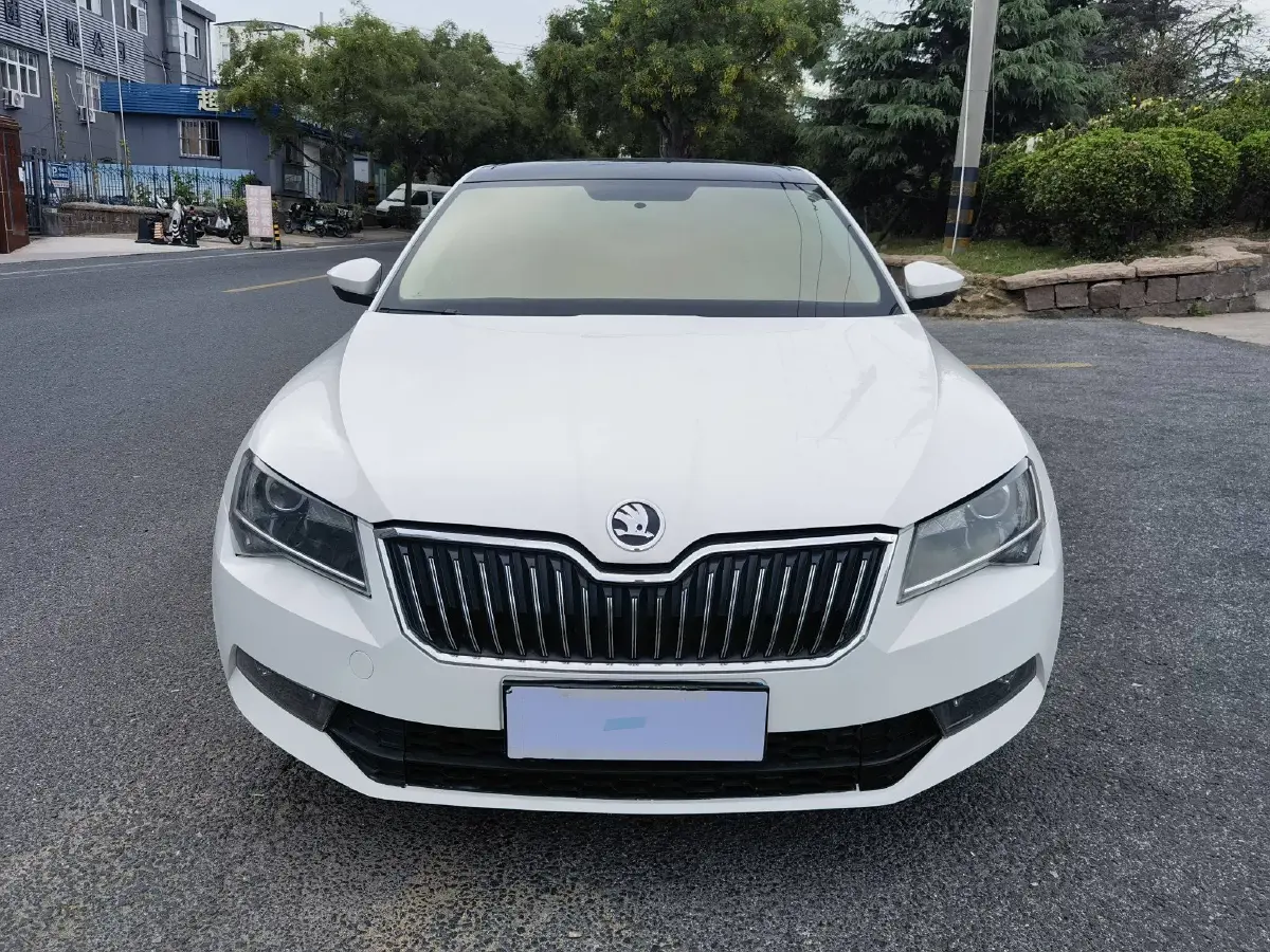 2016 Skoda Superb 1.4T 150HP L4 7DCT