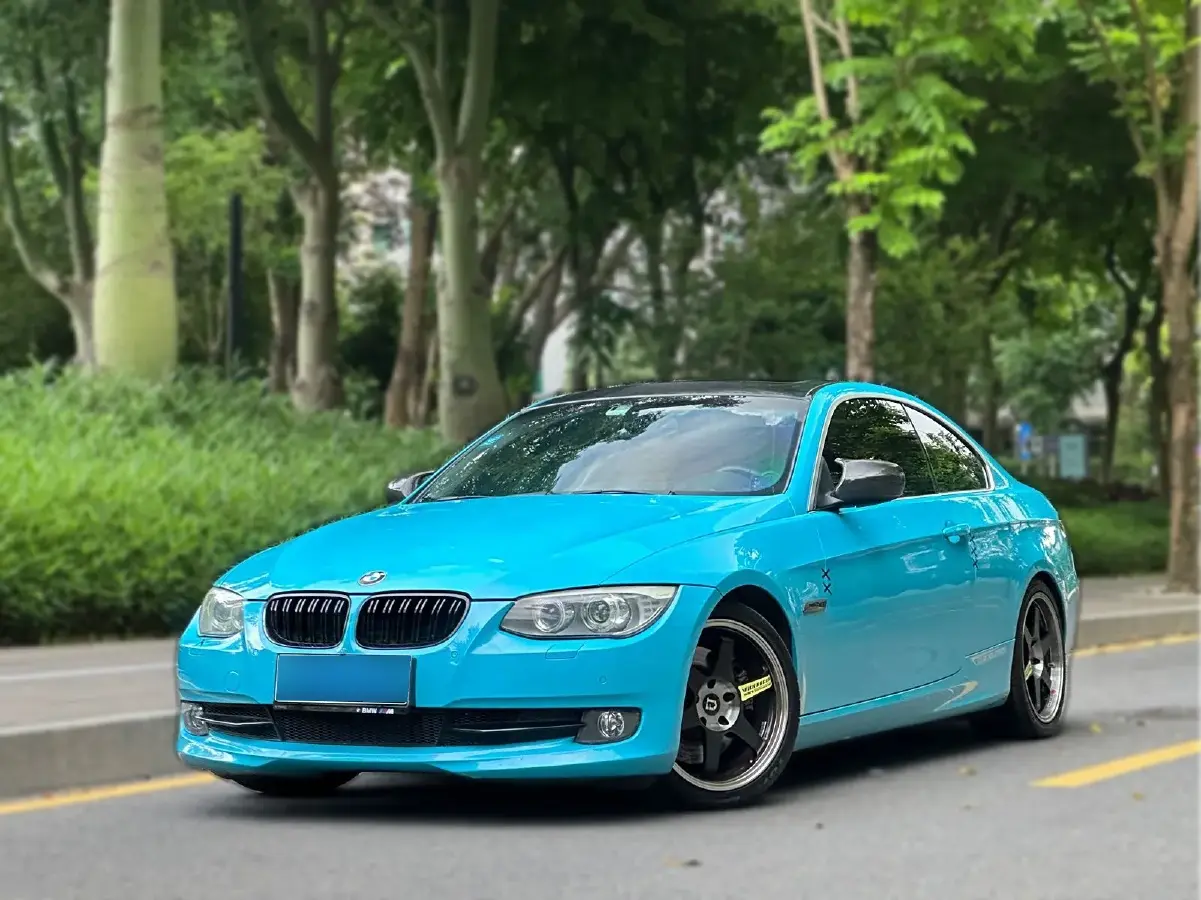 2011 BMW 3 Series 3.0T 306HP L6 7DCT