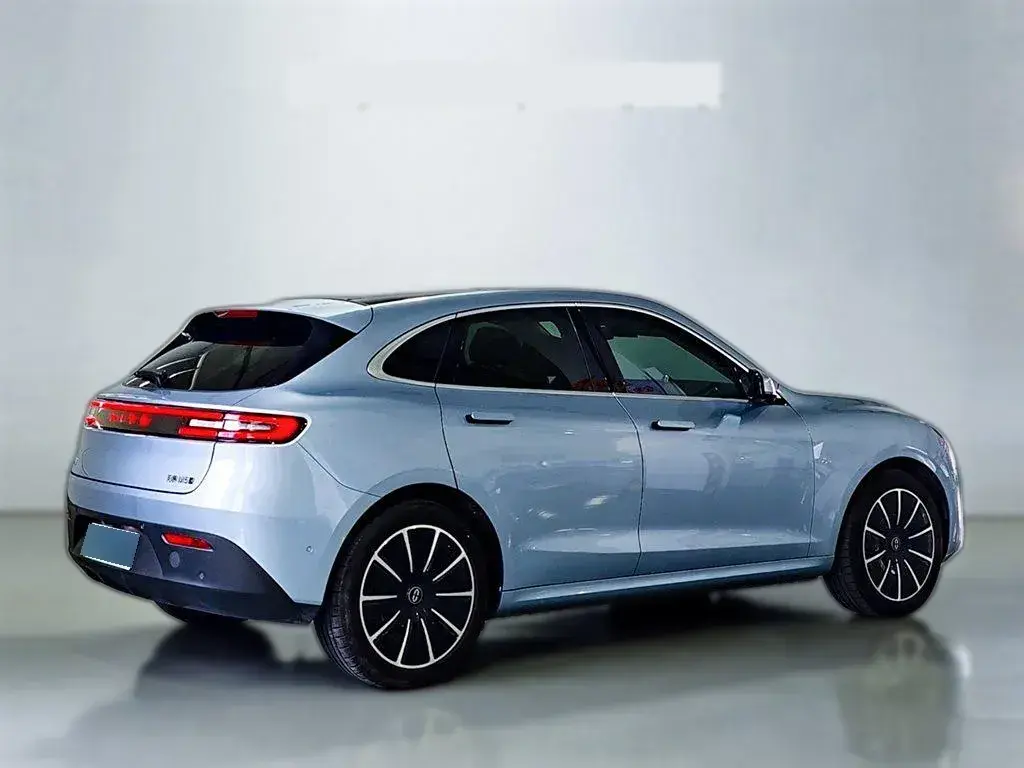 2022 HIMA M5 BEV 80KWH