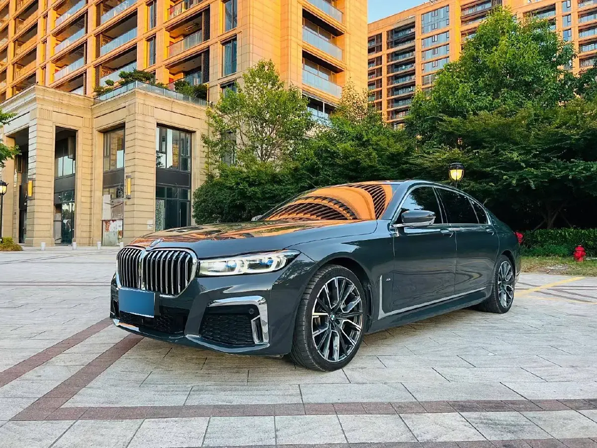 2019 BMW 7 Series 3.0T 340HP L6 8AT