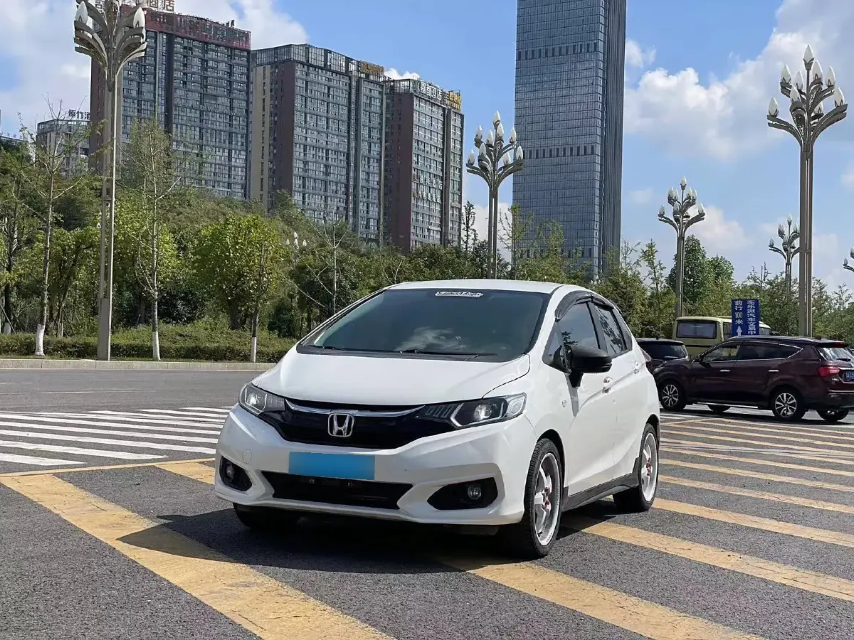 2018 Honda Fit 1.5L 131HP L4 5MT
