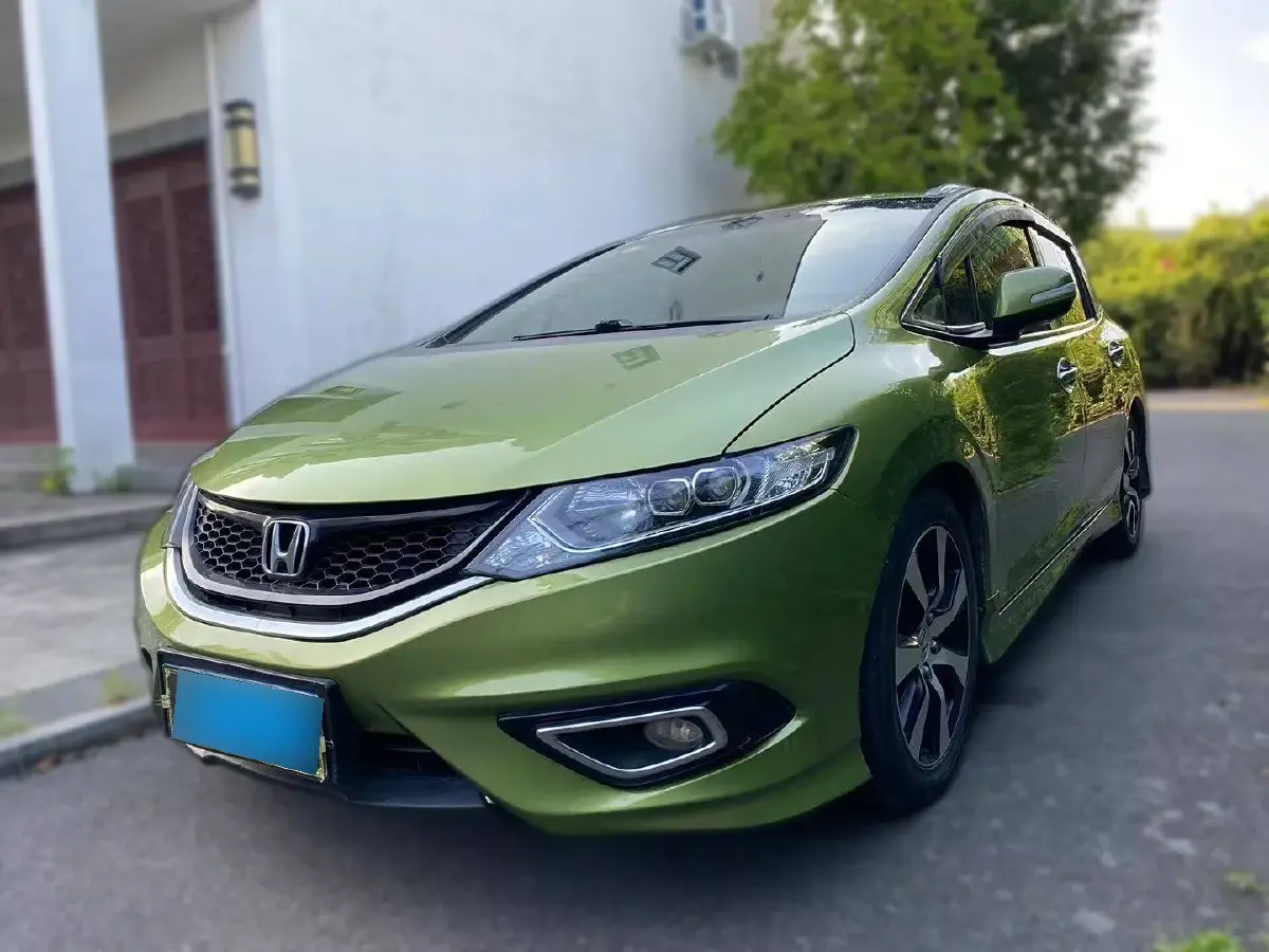2013 Honda Jade 1.8L 141HP L4 CVT