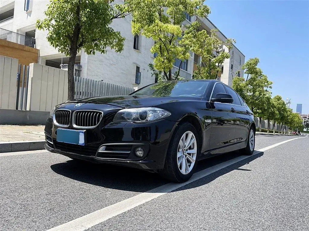 2014 BMW 5 Series 2.0T 184HP L4 8AT