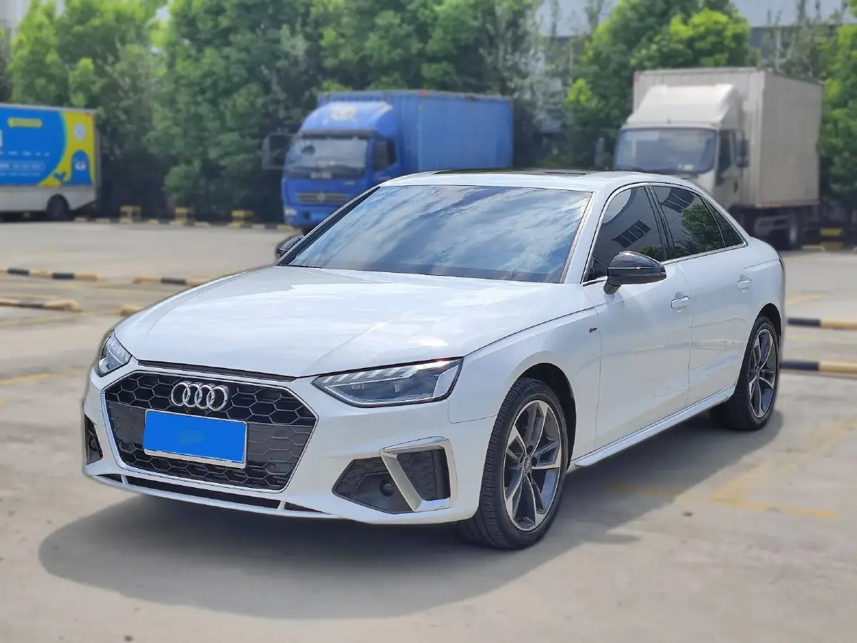 2024 Audi A4L 2.0T 190HP L4 7DCT