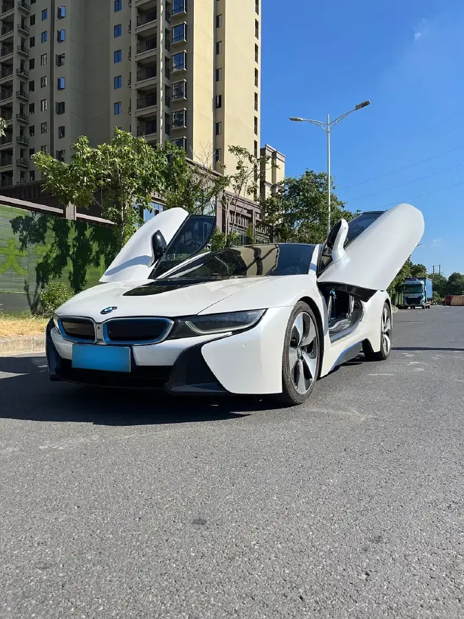 2014 BMW i8 1.5T 231HP L3 6AT PHEV 7.1KWH