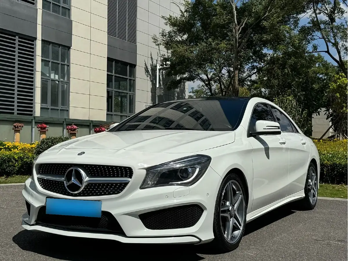 2015 Mercedes-Benz CLA Class 2.0T 184HP L4 7DCT