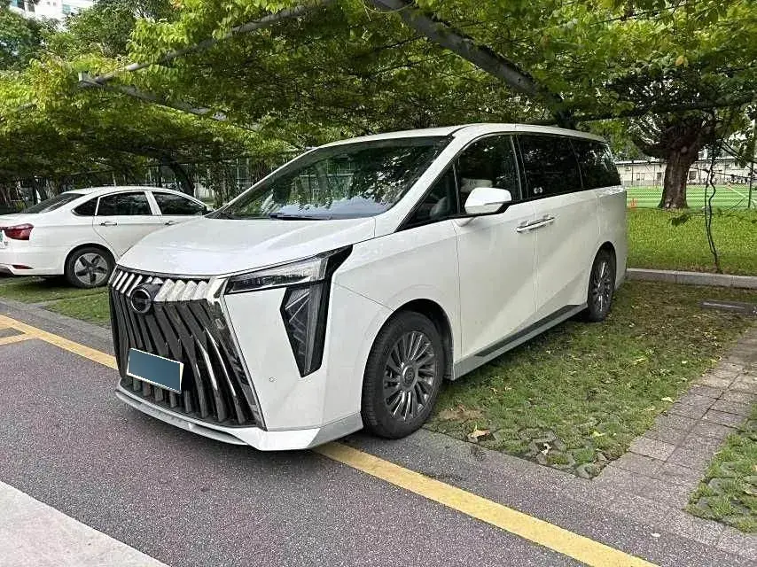 2023 GAC Trumpchi M8 2.0T 190HP L4 E-CVT Hybrid