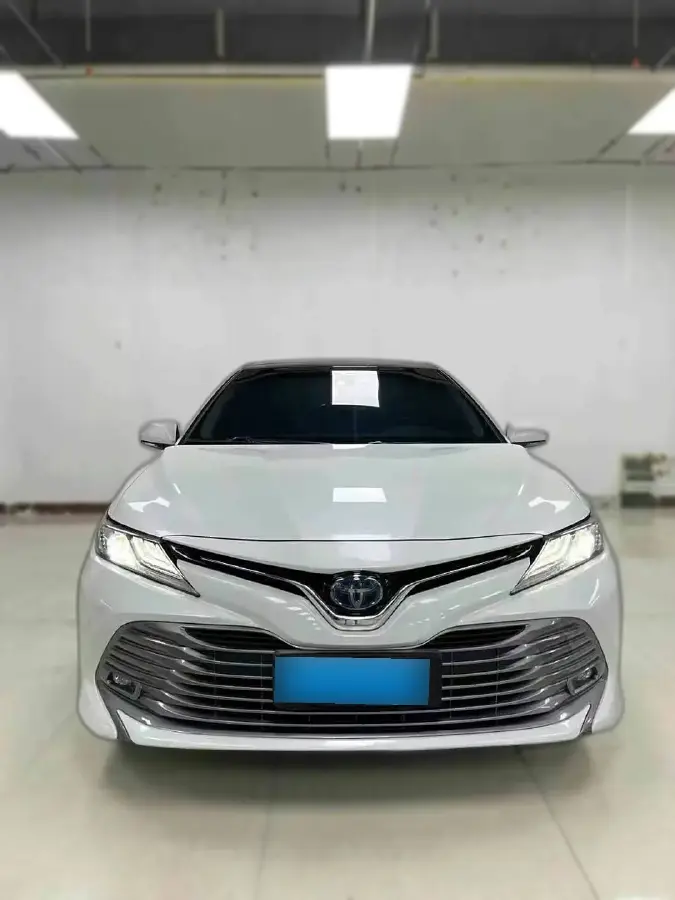 2018 Toyota Camry 2.5L 178HP L4 E-CVT Hybrid