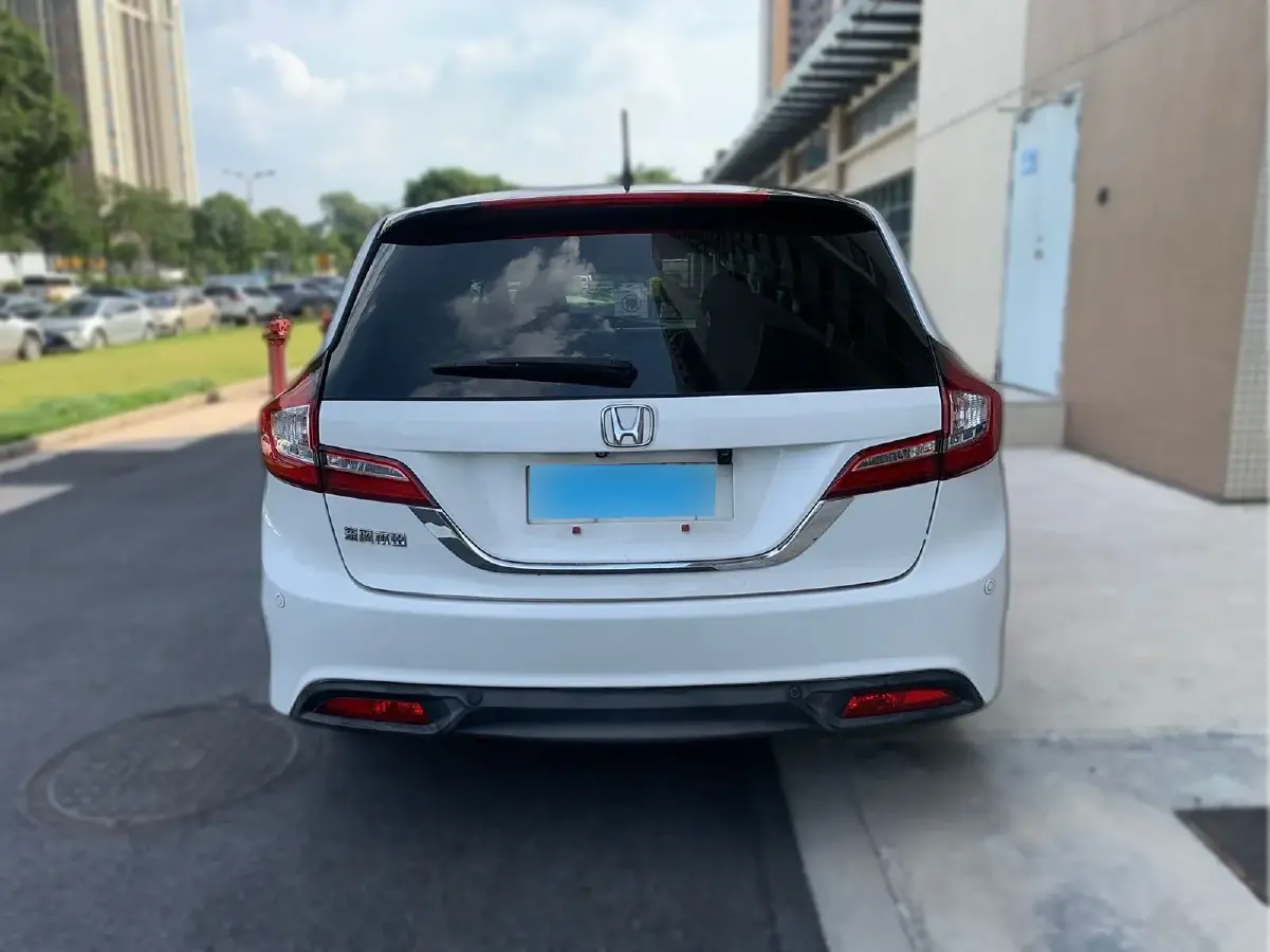 2013 Honda Jade 1.8L 141HP L4 CVT