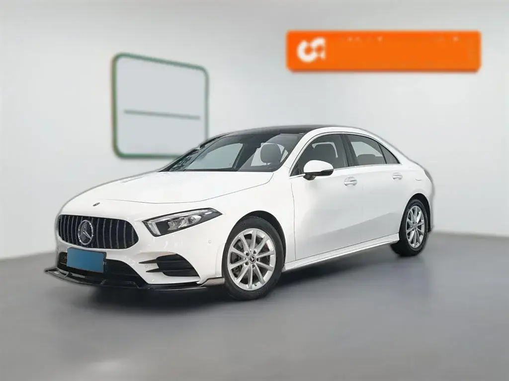 2019 Mercedes-Benz A Class 1.3T 163HP L4 7DCT