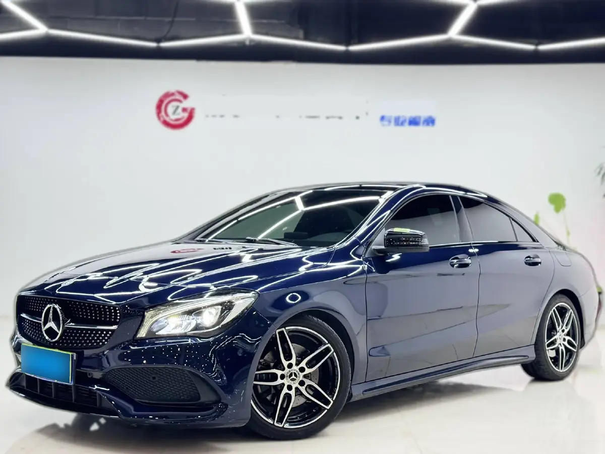 2017 Mercedes-Benz CLA Class 2.0T 184HP L4 7DCT