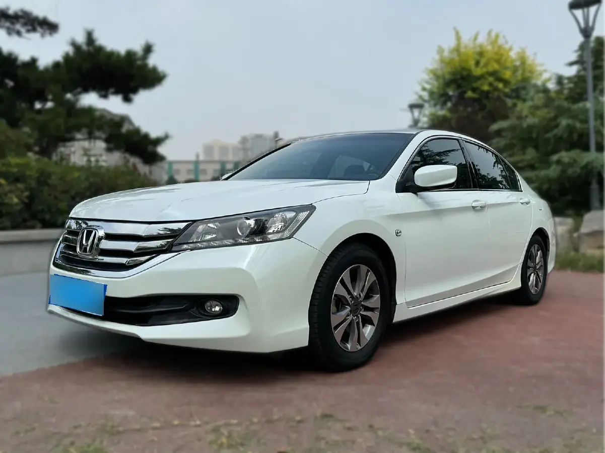 2015 Honda Accord 2.0L 155HP L4 CVT