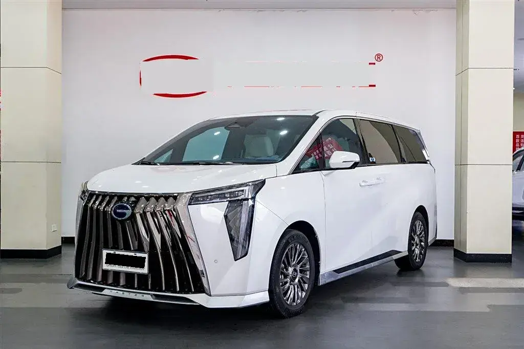 2023 GAC Trumpchi M8 2.0T 190HP L4 E-CVT Hybrid