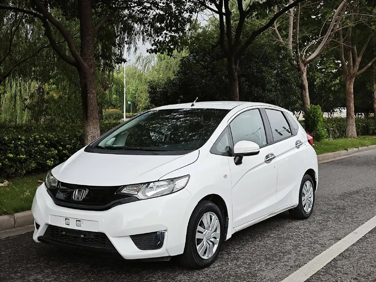 2014 Honda Fit 1.5L 131HP L4 CVT