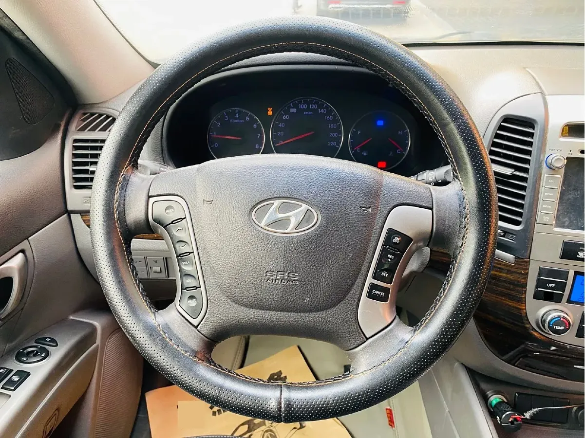 2012 Hyundai Santafe Classic 2.4L 174HP L4 6AT,autocango,china used car exporter,china ev exporter,chinese used car exporter,chinese used ev exporter