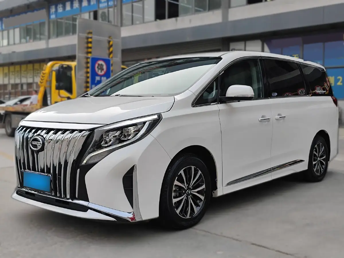 2021 GAC Trumpchi M8 2.0T 252HP L4 8AT