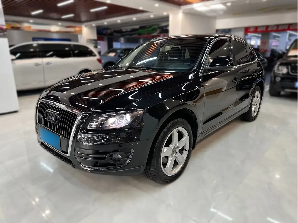 2012 Audi Q5 2.0T 211HP L4 8AT