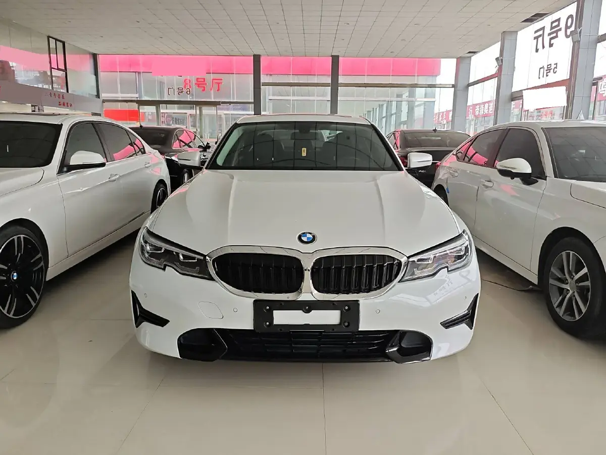 2022 BMW 3 Series 2.0T 156HP L4 8AT