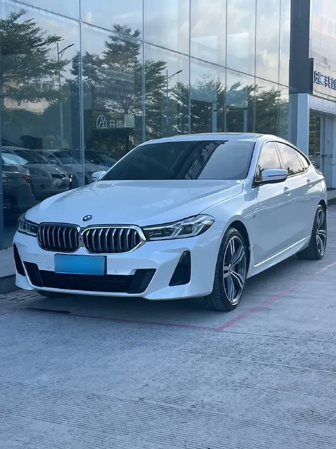 2022 BMW 6 Series GT 2.0T 245HP L4 8AT