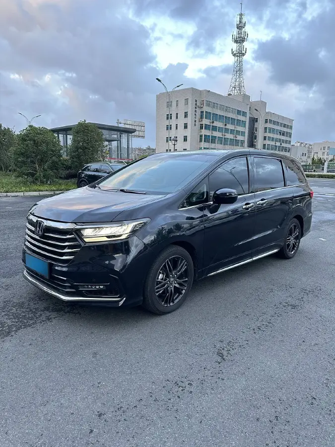 2022 Honda Odyssey 2.0L 146HP L4 E-CVT Hybrid