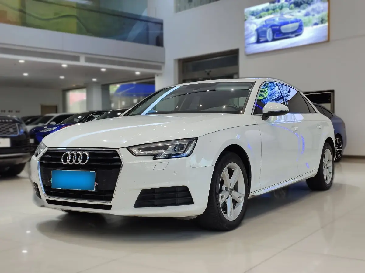 2017 Audi A4L 2.0T 190HP L4 7DCT