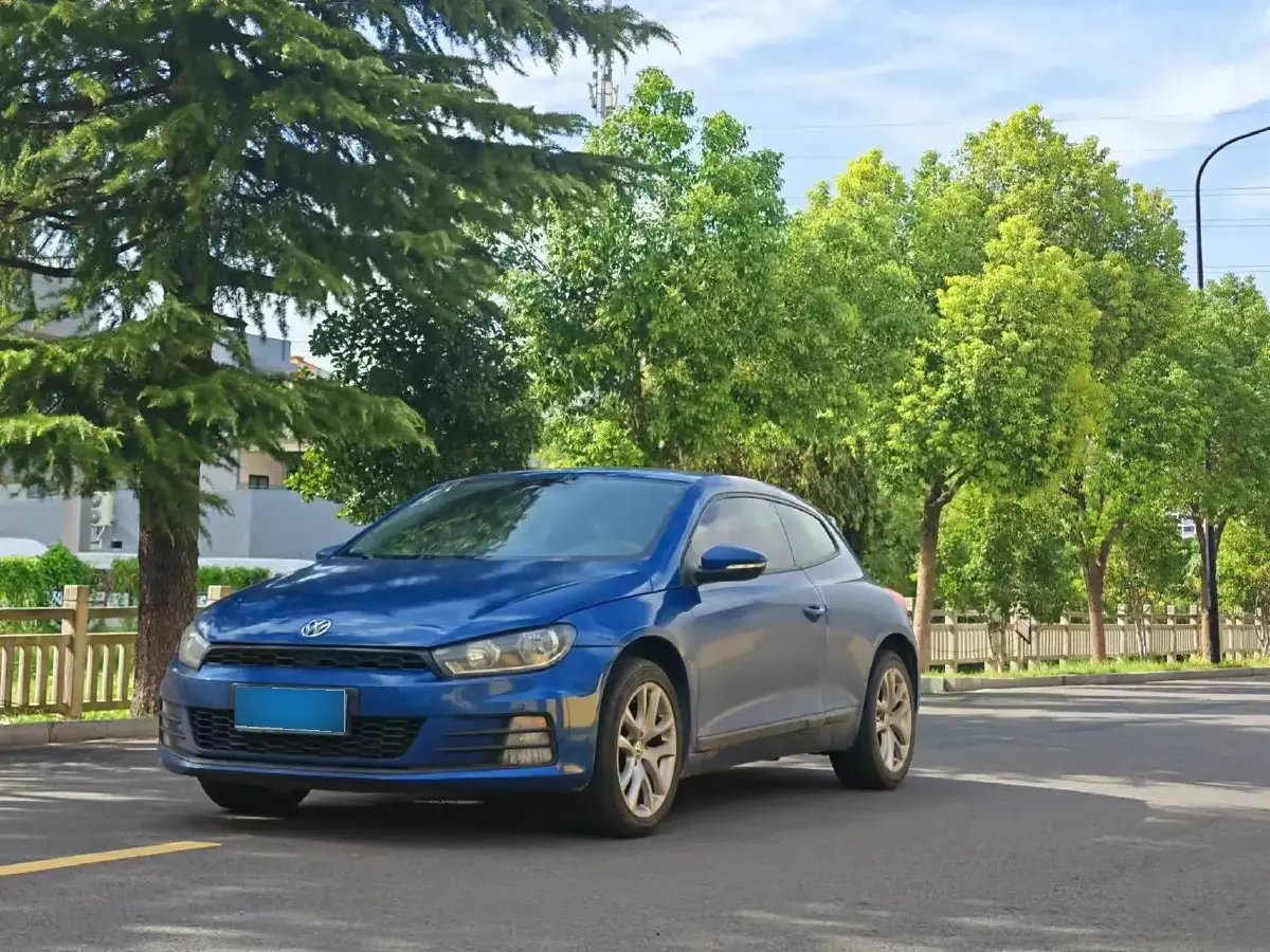 2015 Volkswagen Scirocco 1.4T 122HP L4 7DCT