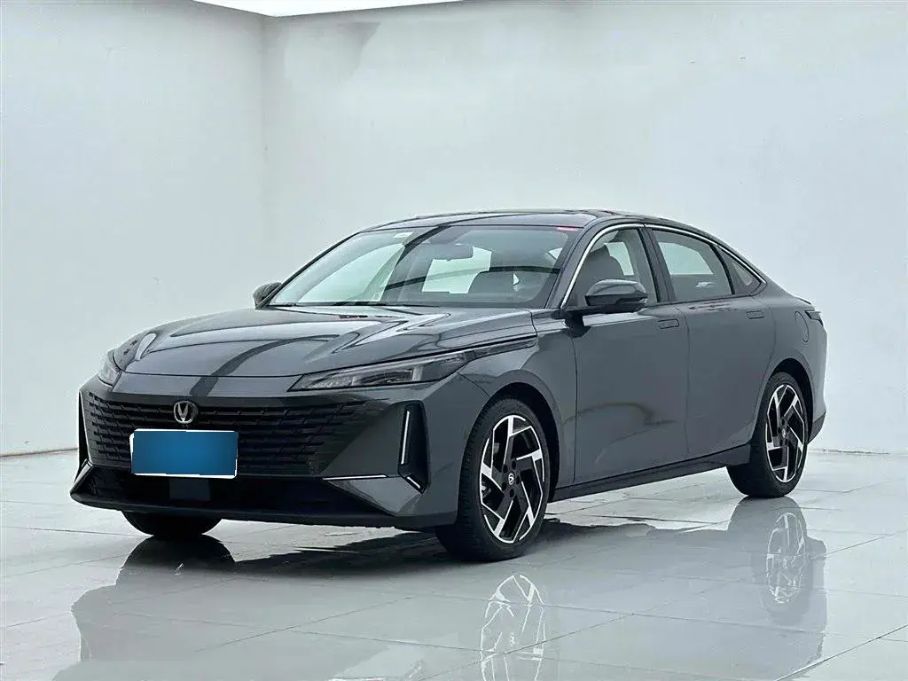 2023 ChangAn Lamore 1.5T 170HP L4 7DCT