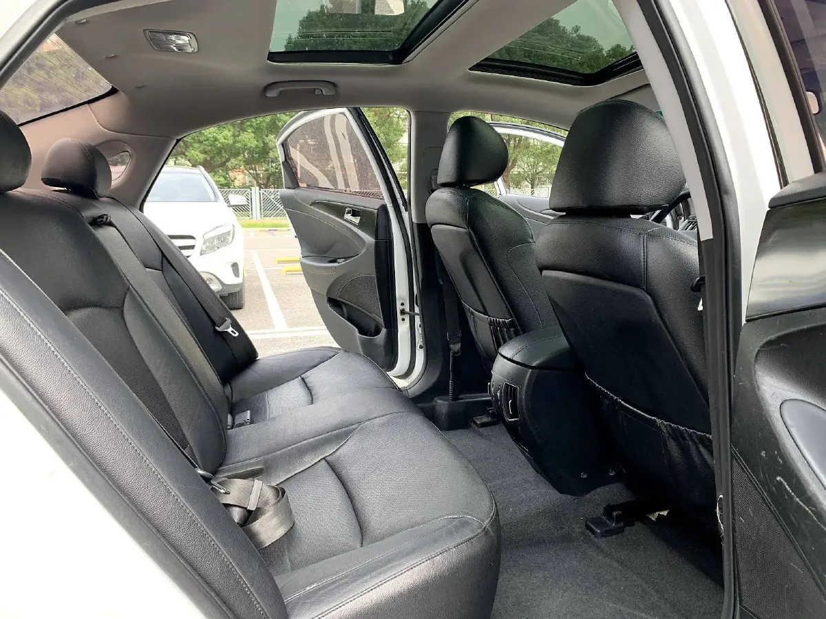 2013 Hyundai Sonata 2.0L 162HP L4 6AT,autocango,china used car exporter,china ev exporter,chinese used car exporter,chinese used ev exporter