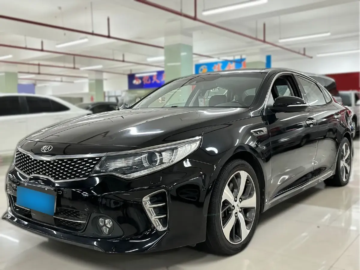 2016 Kia K5 2.0T 245HP L4 6AT