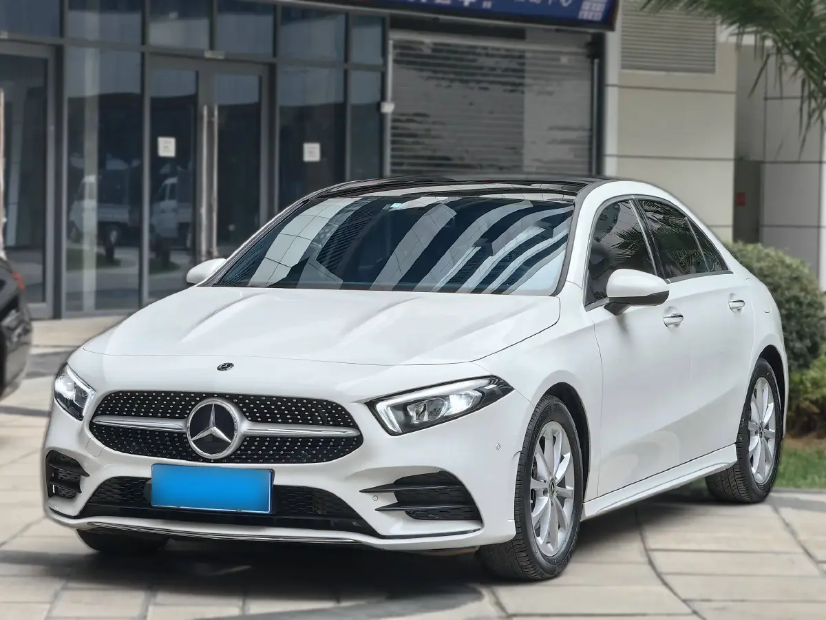 2020 Mercedes-Benz A Class 1.3T 163HP L4 7DCT