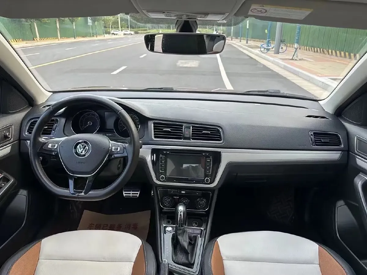 2016 Volkswagen Cross Lavida 1.4T 131HP L4 7DCT,autocango,china used car exporter,china ev exporter,chinese used car exporter,chinese used ev exporter