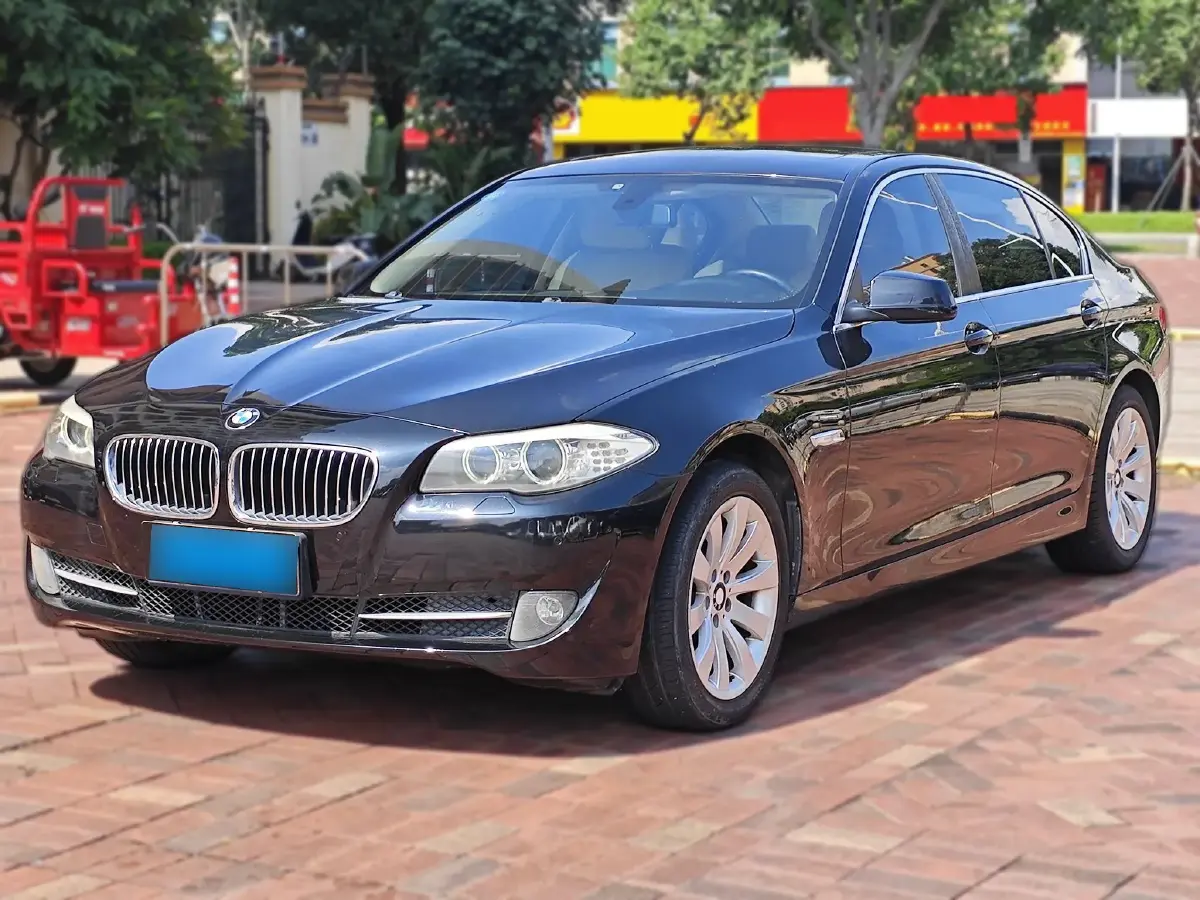 2013 BMW 5 Series 2.0T 218HP L4 8AT