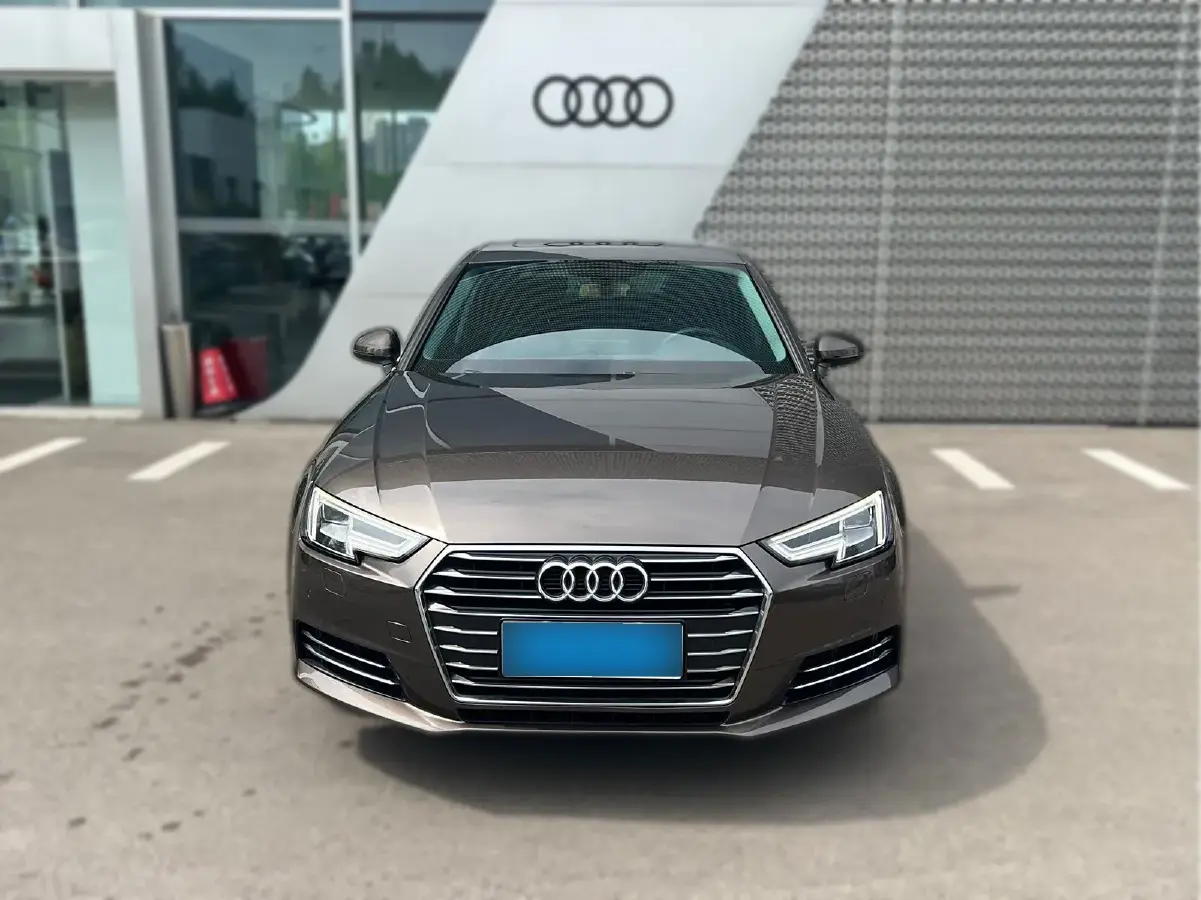 2017 Audi A4L 2.0T 190HP L4 7DCT