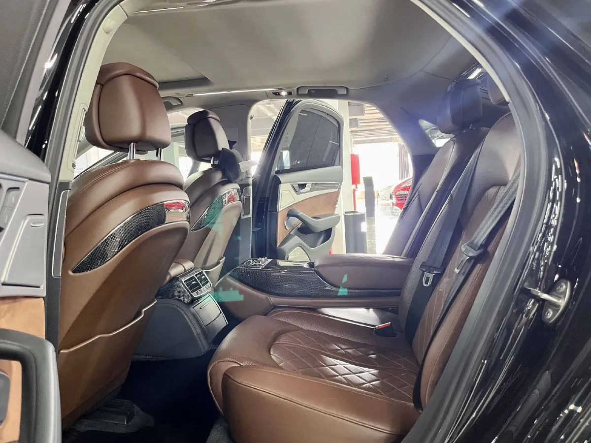 2014 Audi S8 4.0T 520HP V8 8AT,autocango,china used car exporter,china ev exporter,chinese used car exporter,chinese used ev exporter