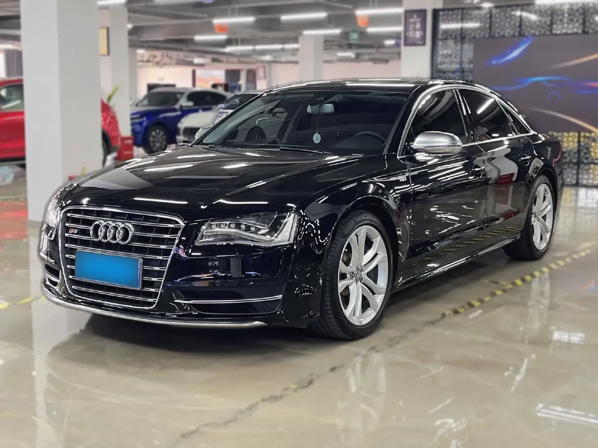 2014 Audi S8 4.0T 520HP V8 8AT
