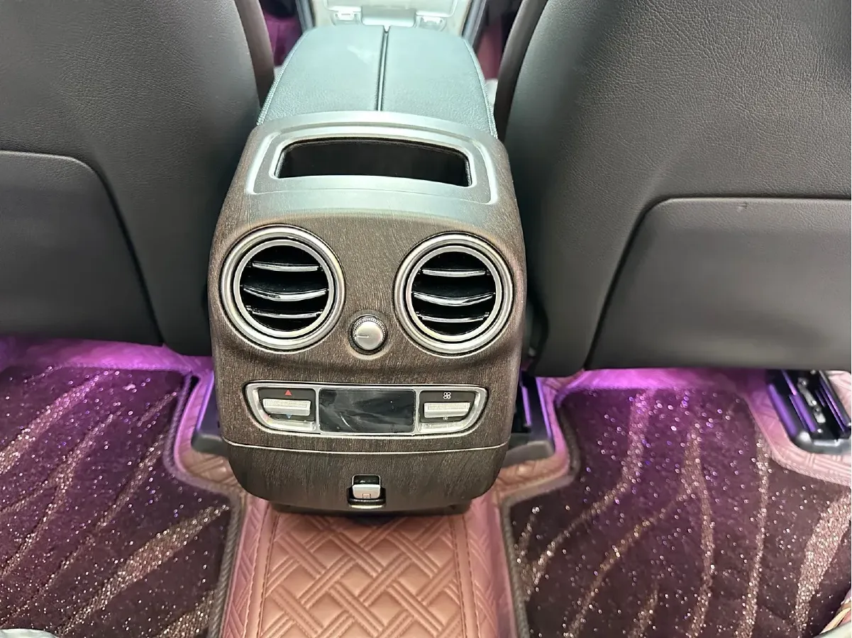 2022 Mercedes-Benz GLC Class 2.0T 258HP L4 9AT,autocango,china used car exporter,china ev exporter,chinese used car exporter,chinese used ev exporter