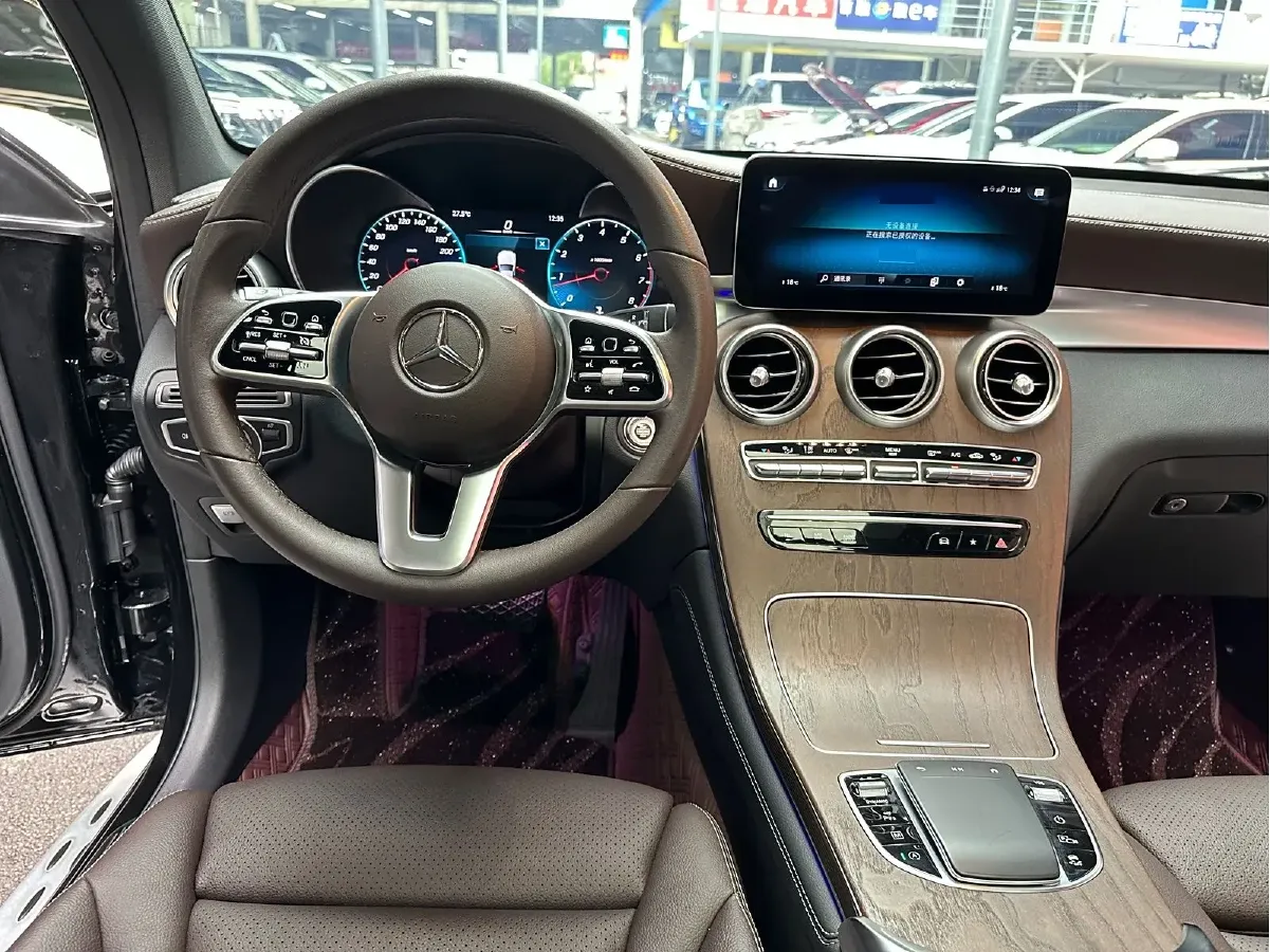 2022 Mercedes-Benz GLC Class 2.0T 258HP L4 9AT,autocango,china used car exporter,china ev exporter,chinese used car exporter,chinese used ev exporter