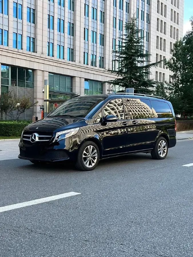 2021 Mercedes-Benz V Class 2.0T 211HP L4 9AT