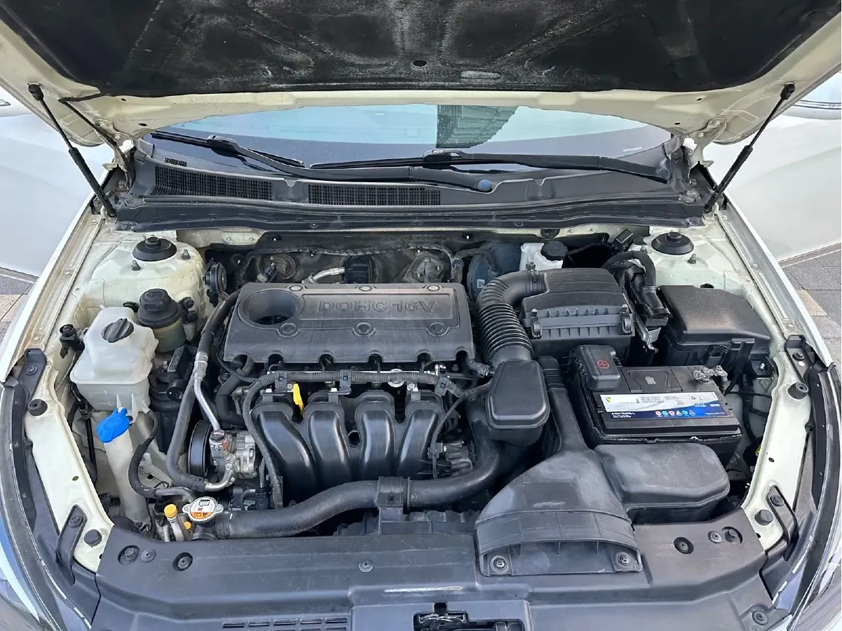 2012 Kia Cadenza 2.4L 180HP L4 6AT,autocango,china used car exporter,china ev exporter,chinese used car exporter,chinese used ev exporter