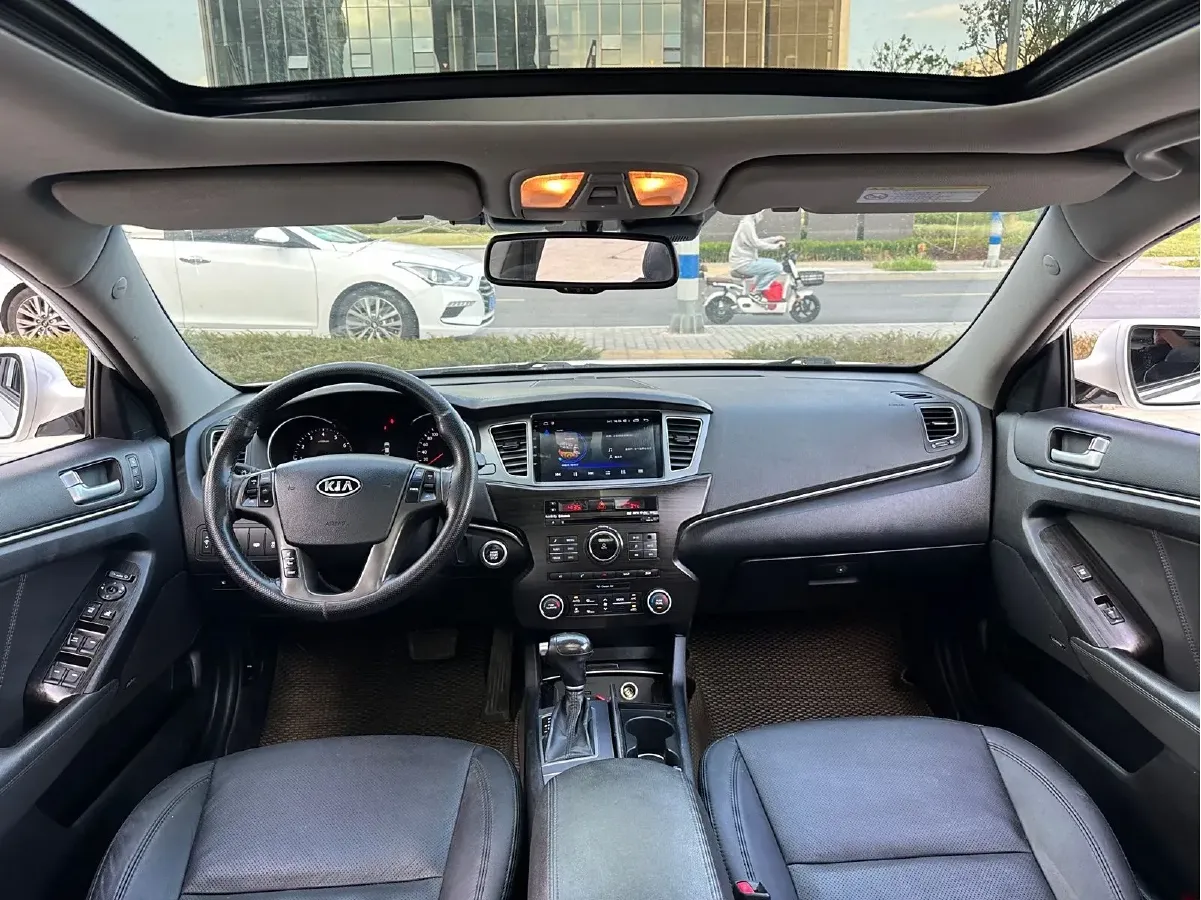 2012 Kia Cadenza 2.4L 180HP L4 6AT,autocango,china used car exporter,china ev exporter,chinese used car exporter,chinese used ev exporter