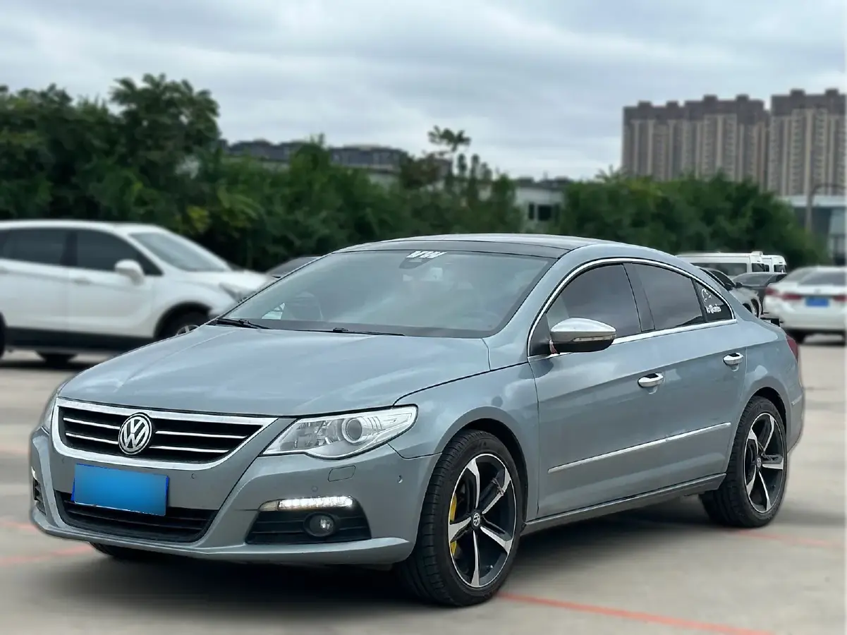 2010 Volkswagen CC 2.0T 200HP L4 6DCT
