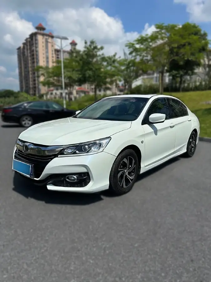 2016 Honda Accord 2.0L 155HP L4 CVT