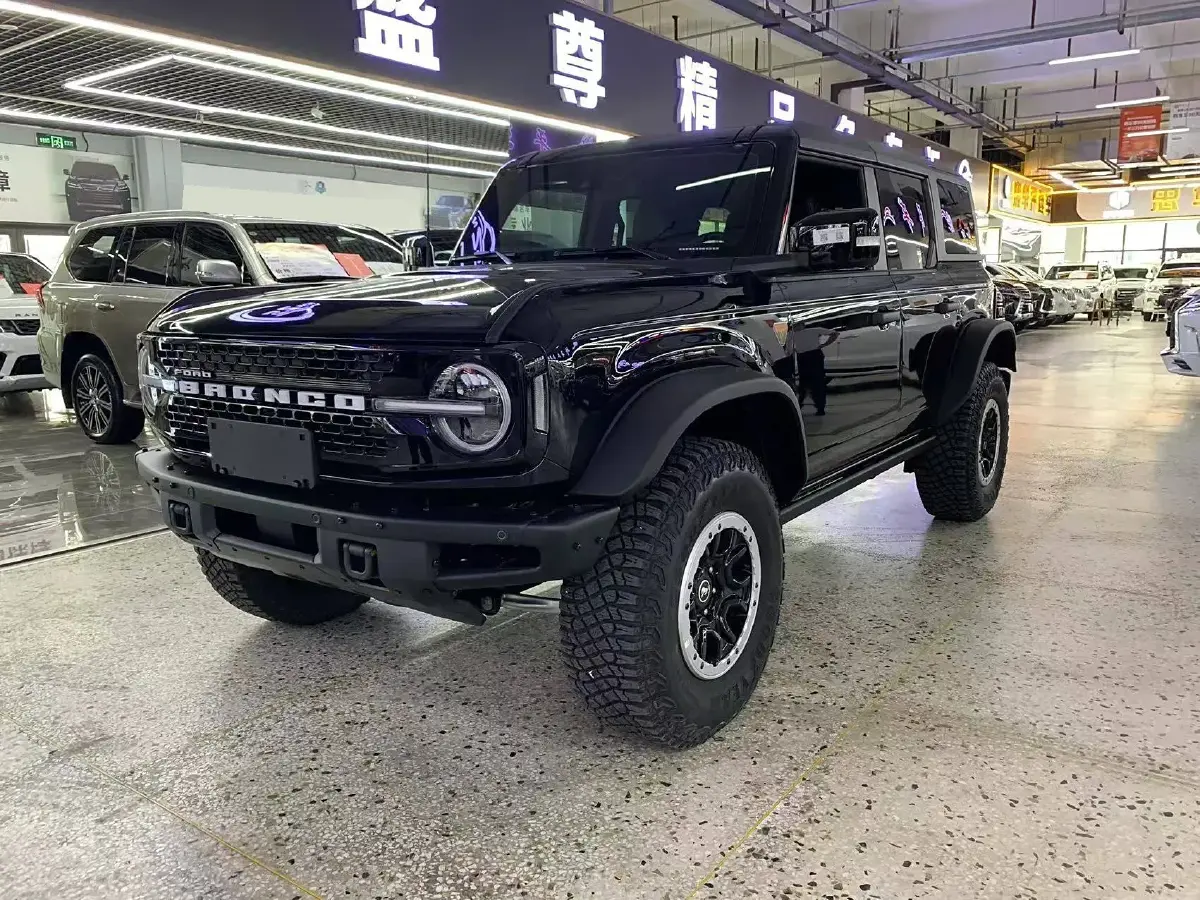 2024 Ford Bronco 2.3T 275HP L4 10AT