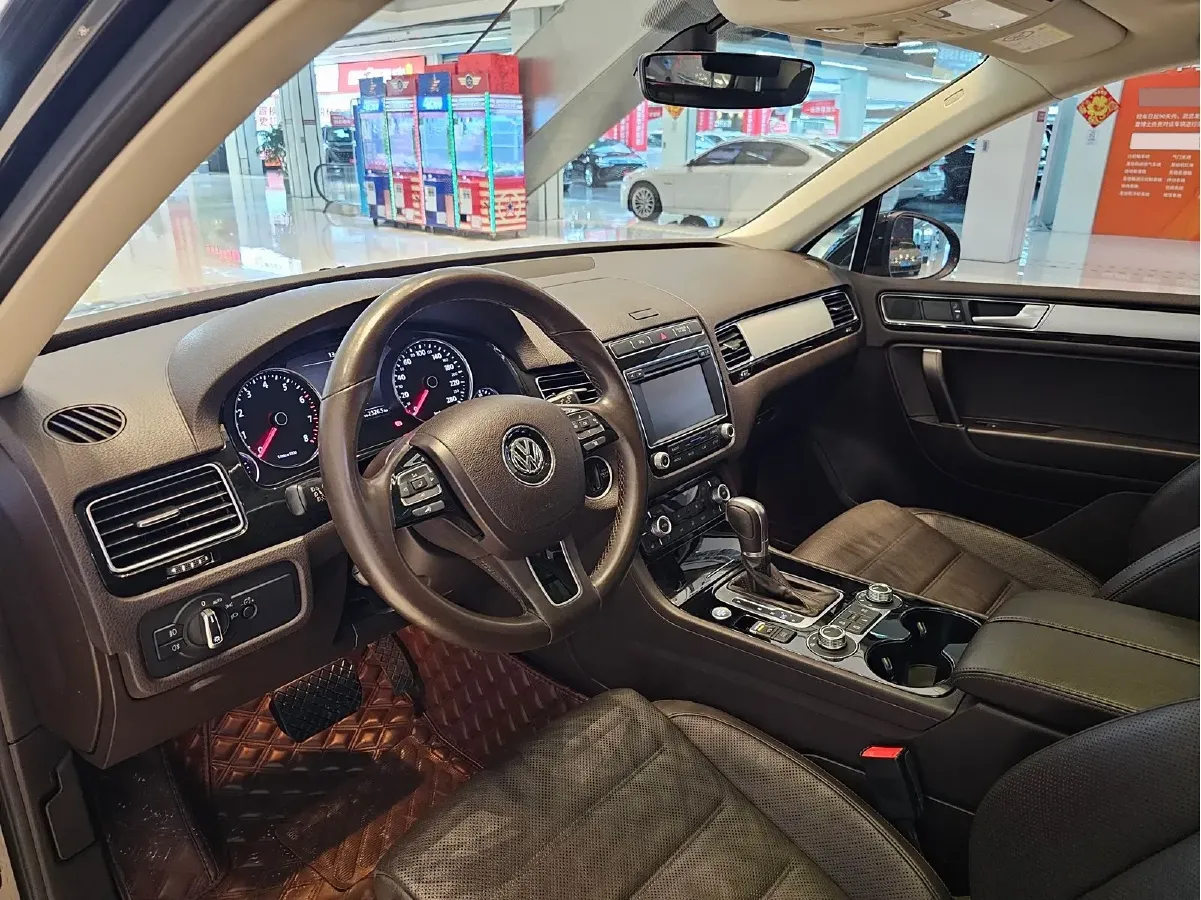 2017 Volkswagen Touareg 3.0T 320HP V6 8AT,autocango,china used car exporter,china ev exporter,chinese used car exporter,chinese used ev exporter